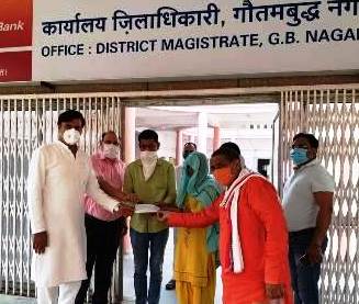 सुदीक्षा भाटी के परिजन को मुख्यमंत्री राहत कोष से 15 लाख की सहायता, राज्यसभा सांसद व दादरी विधायक रहे मौजूद