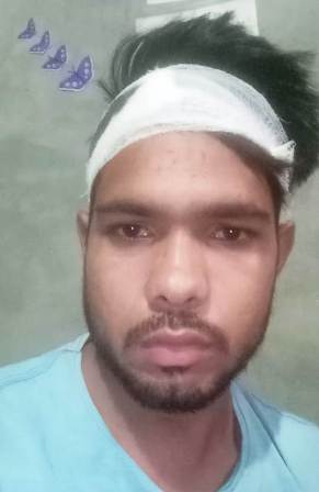 हथियारों के बल पर बाईक व नकदी लूटी, तमंचे हमला कर किया घायल