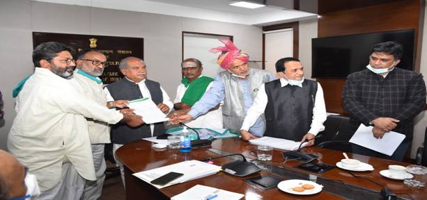 अखिल भारतीय किसान समन्वय समिति के सदस्यों ने कृषि मंत्री को दिया समर्थन