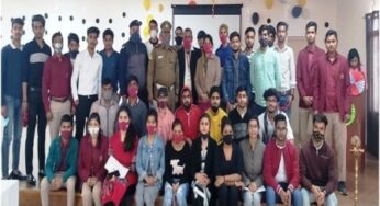 मेट्रो कॉलेज में सड़क सुरक्षा सप्ताह का आयोजन, ट्रैफिक सब-इंस्पेक्टर ने किया जागरुक