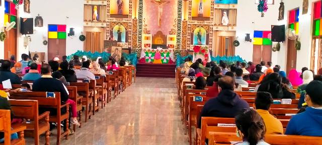 Prayer meeting organized in St. Joseph's Church on Christmas, gave a message of peace and love