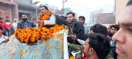 BSP candidate Narendra Bhati Dada took out road show