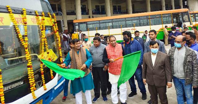 Local bus service started to connect villages and sectors of Greno, Dadri MLA and MLC flagged off
