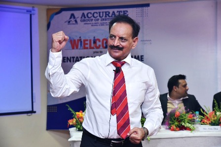 Guests gave mantras to the newly admitted students in Accurate College to achieve the destination