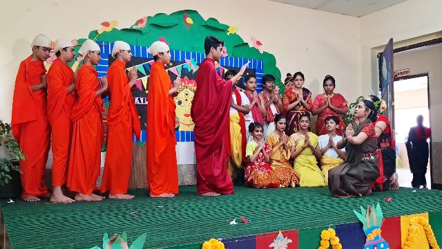 Grads International school celebrated Gandhi jayanti, Navratri and Dussehra Festival