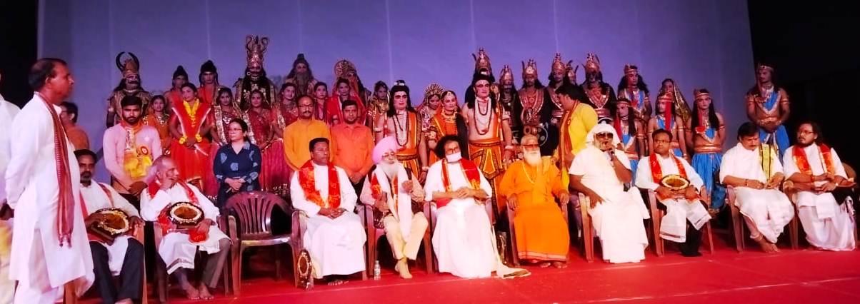 Religious leaders gave the message of unity and brotherhood from the stage of Ramlila, program was organized on Gandhi Jayanti
