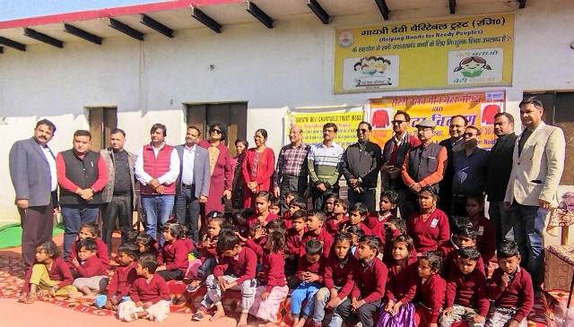 Rotary Club Green Greno distributed sweaters to poor children studying in Gayatri Devi Charitable Trust