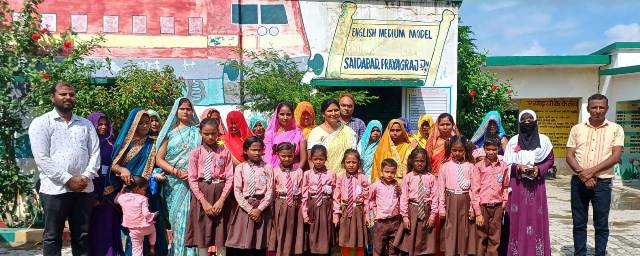 SMC meeting held in Primary School Hakim Patti Saidabad, test of children's proficiency was taken
