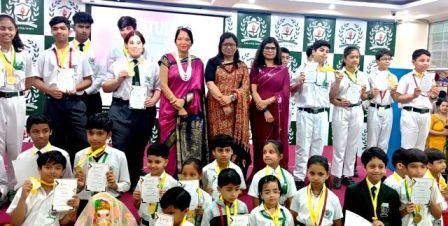 Children who won gold medals in Orientation and Olympiad were honored at Delhi Word Public School Knowledge Park-3.