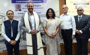 Bajaj Allianz MD and CEO Tapan Singhal becomes Honorary "Professor of Practice" of BIMTECH