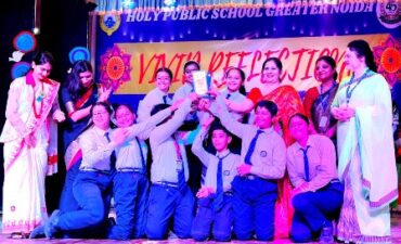 Children displayed their art and skills in 'Vivid Reflections' program of Holy Public School.