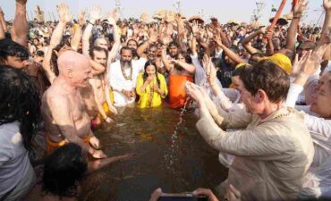 Jagadguru Sai Maa Lakshmi Devi took nectar bath with her foreign devotees