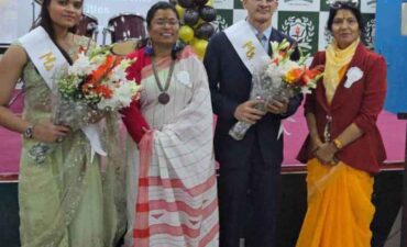 Children of class 12th were encouraged in farewell with Basant Panchami festival in Delhi Word Public School.