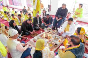 On the occasion of Vasant Panchami, the annual festival was celebrated in the Gurukul. Batuks took the blessings of Vagdevi.