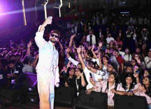 Grand cultural and management festival "Sankalp 2025" organized at GL Bajaj Institute