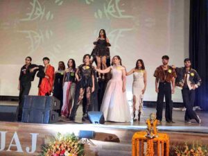 Grand cultural and management festival "Sankalp 2025" organized at GL Bajaj Institute