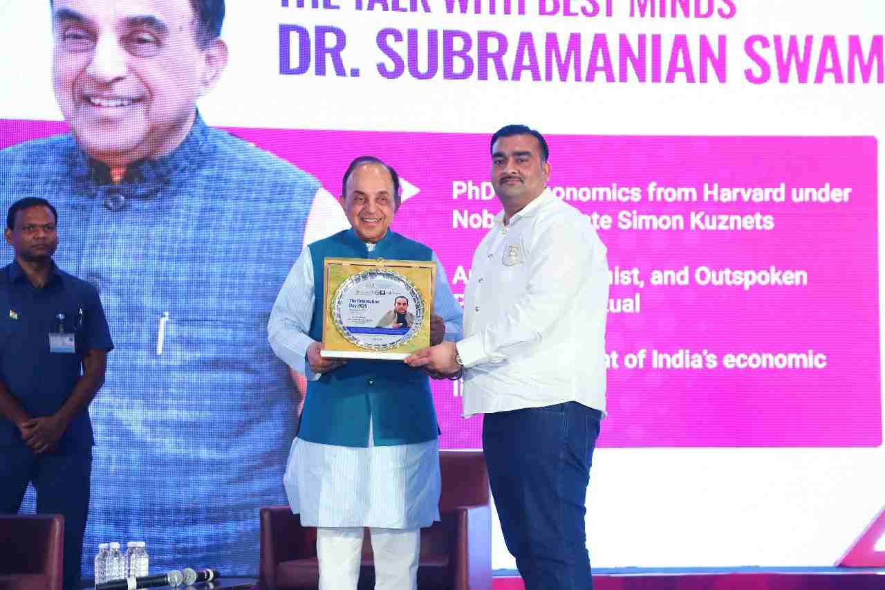 I Business Institute welcomes latest PGDM Batch 2025–2027, Dr. Subramanya Swamy encourages students