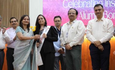 Alumni shared their experiences and had a dialogue on career