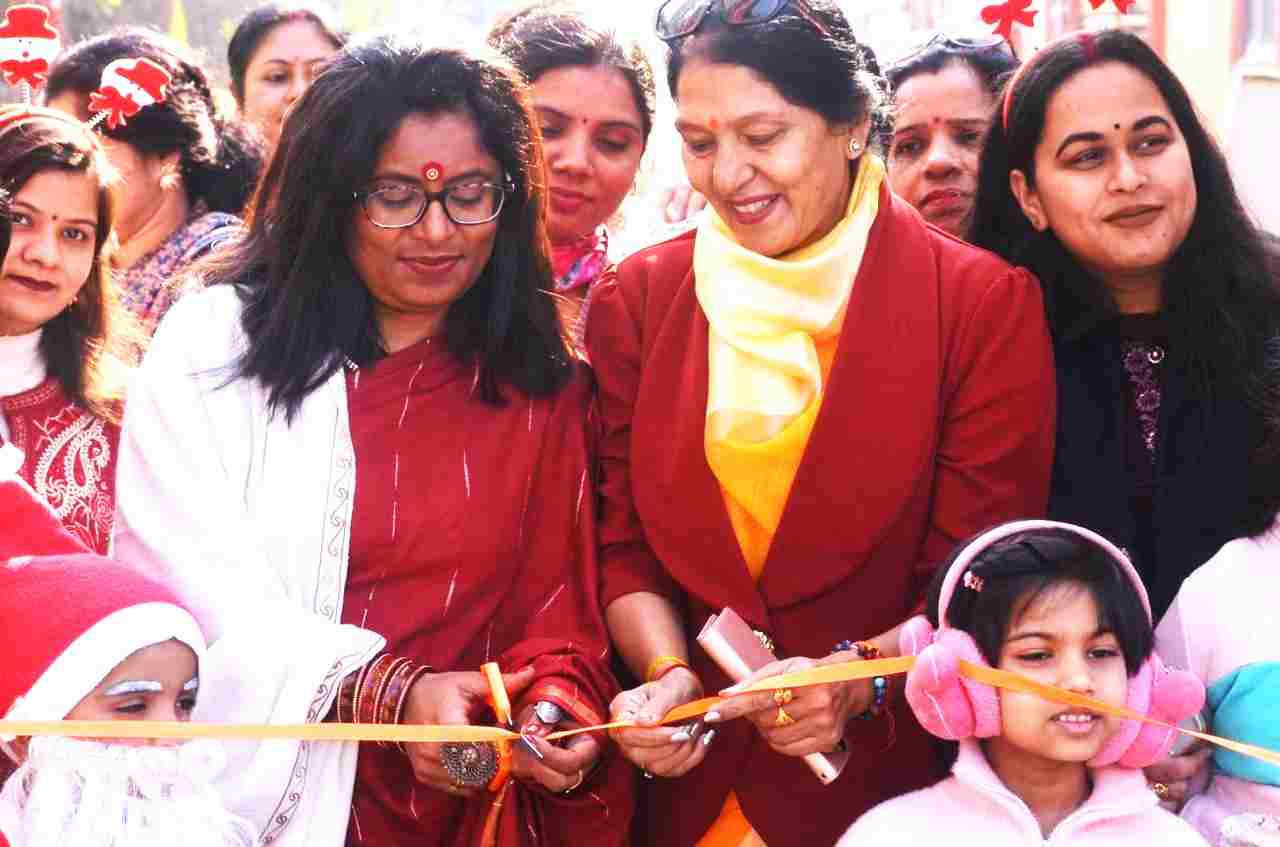 Delhi World Public School celebrates Christmas Carnival with great enthusiasm