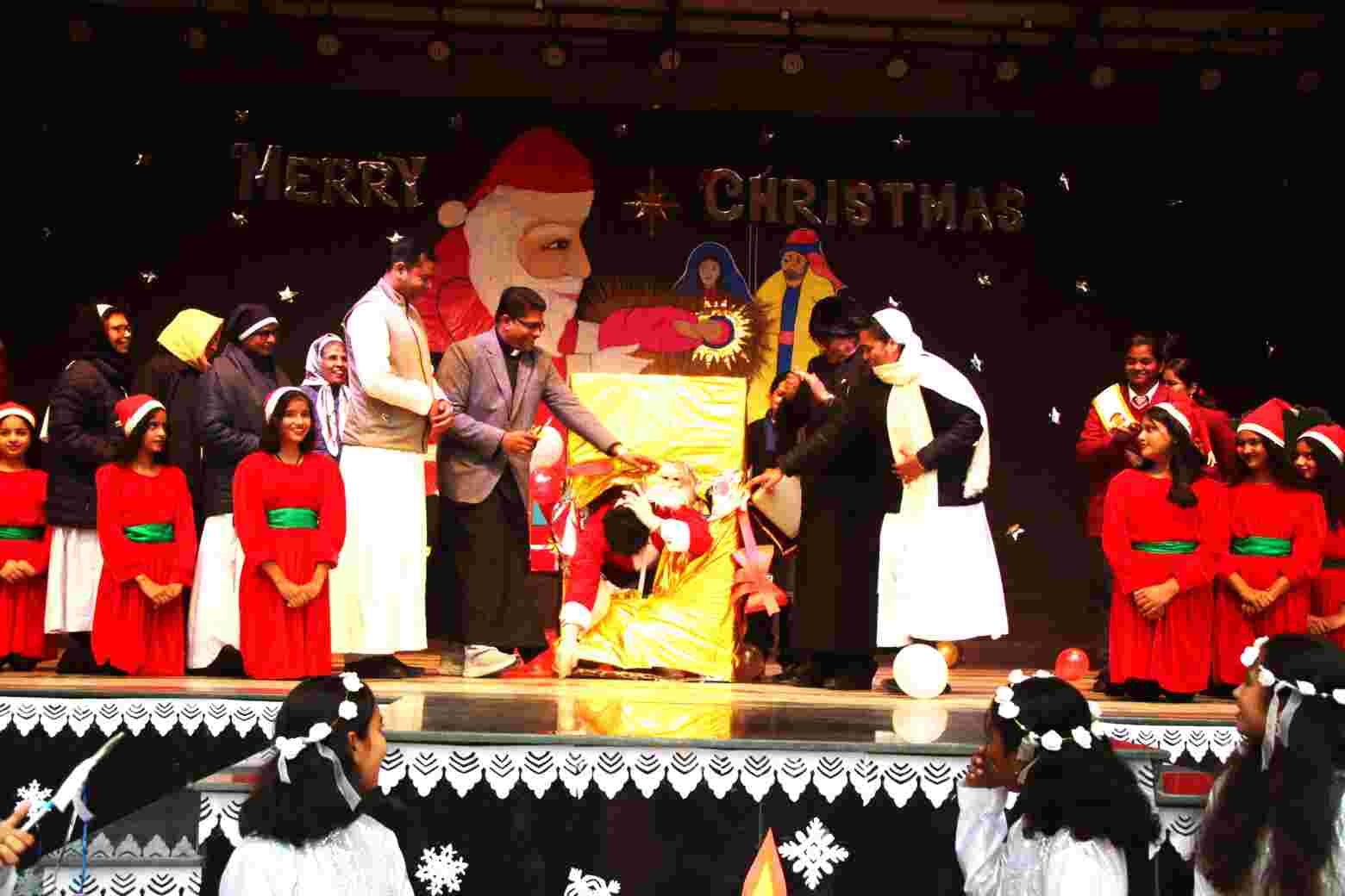 St. Joseph's School gave a message of love, peace, faith and brotherhood on Christmas Eve, with children giving a captivating performance.