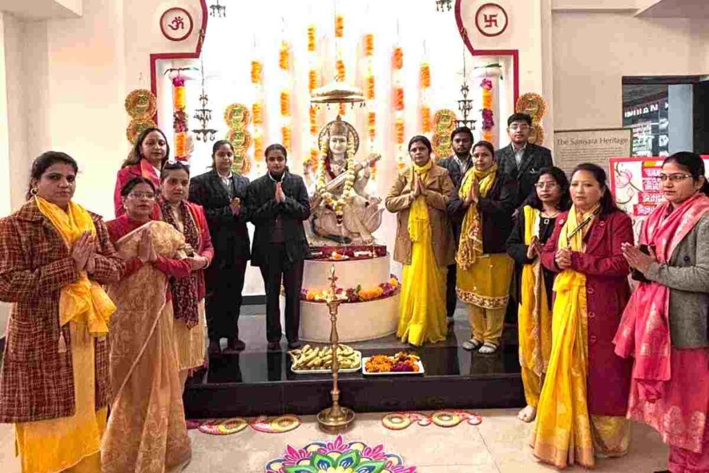 The festival of Basant Panchami was celebrated with great pomp in Samsara Vidyalaya.