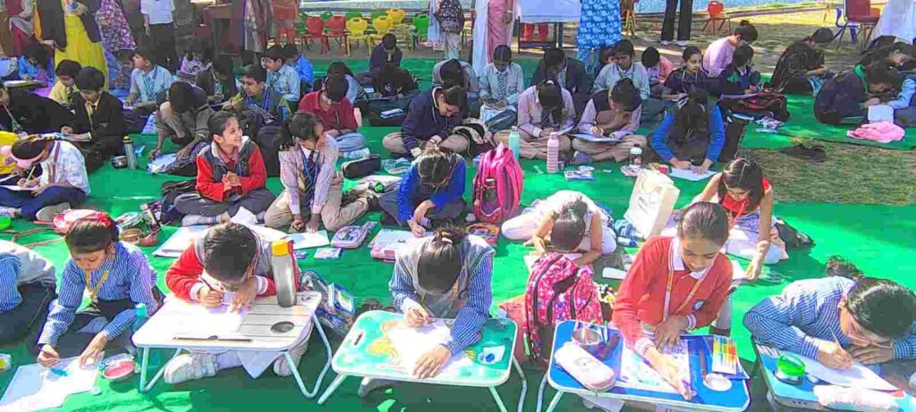 Delhi World Public School, Greater Noida co-participated in the Flower Show and organised a competition.
