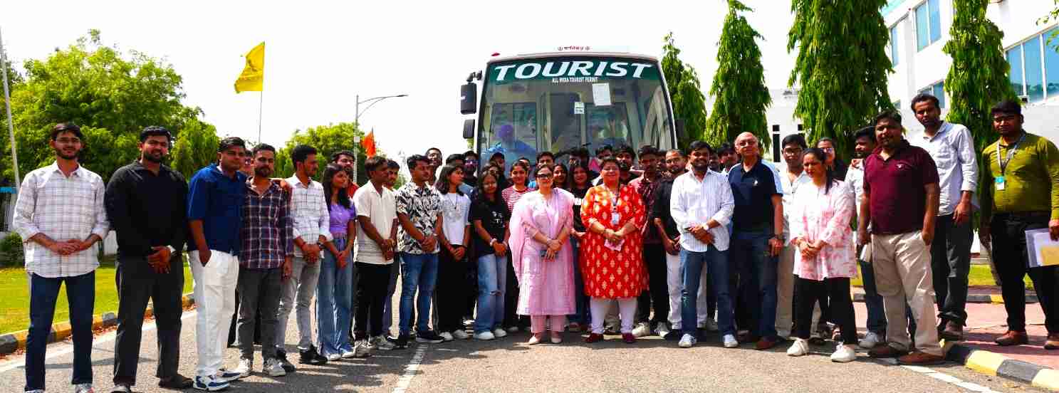 Academic Visit of Students from Accurate Group of Institutions to IIM Sirmaur for AI Certification