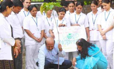 On World Environment Day, Kailash Institute planted trees and gave the message of saving the environment.
