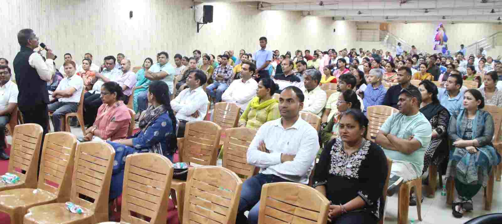 St. Joseph's School organised a seminar for parents, encouraged by international trainer and psychologist Denny Joseph
