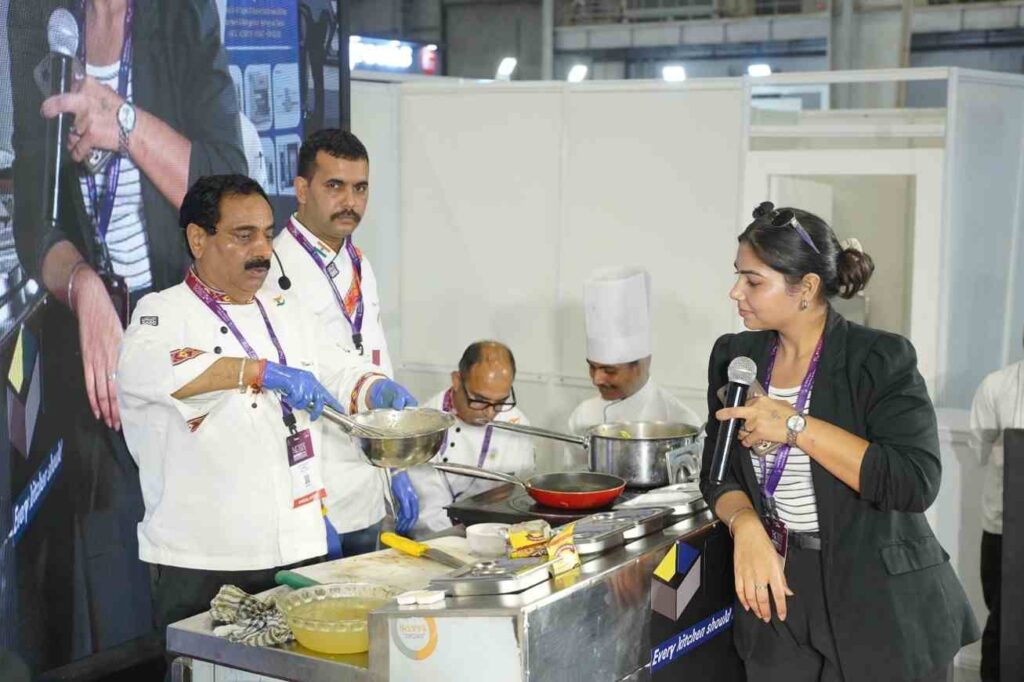 Napintorn Srisunpang, Minister of the Prime Minister's Office, visited the third day of IHE 2026