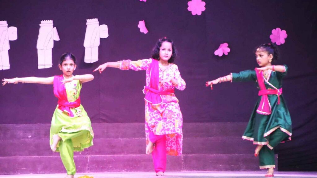 Dr. Sarvepalli Radhakrishnan's birthday was celebrated with great pomp as Teacher's Day in St. Joseph School...Children gave presentation.