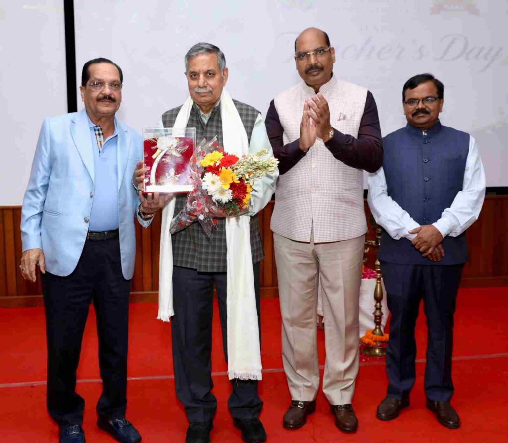 Teachers were honored on Teachers' Day at Sharda University.