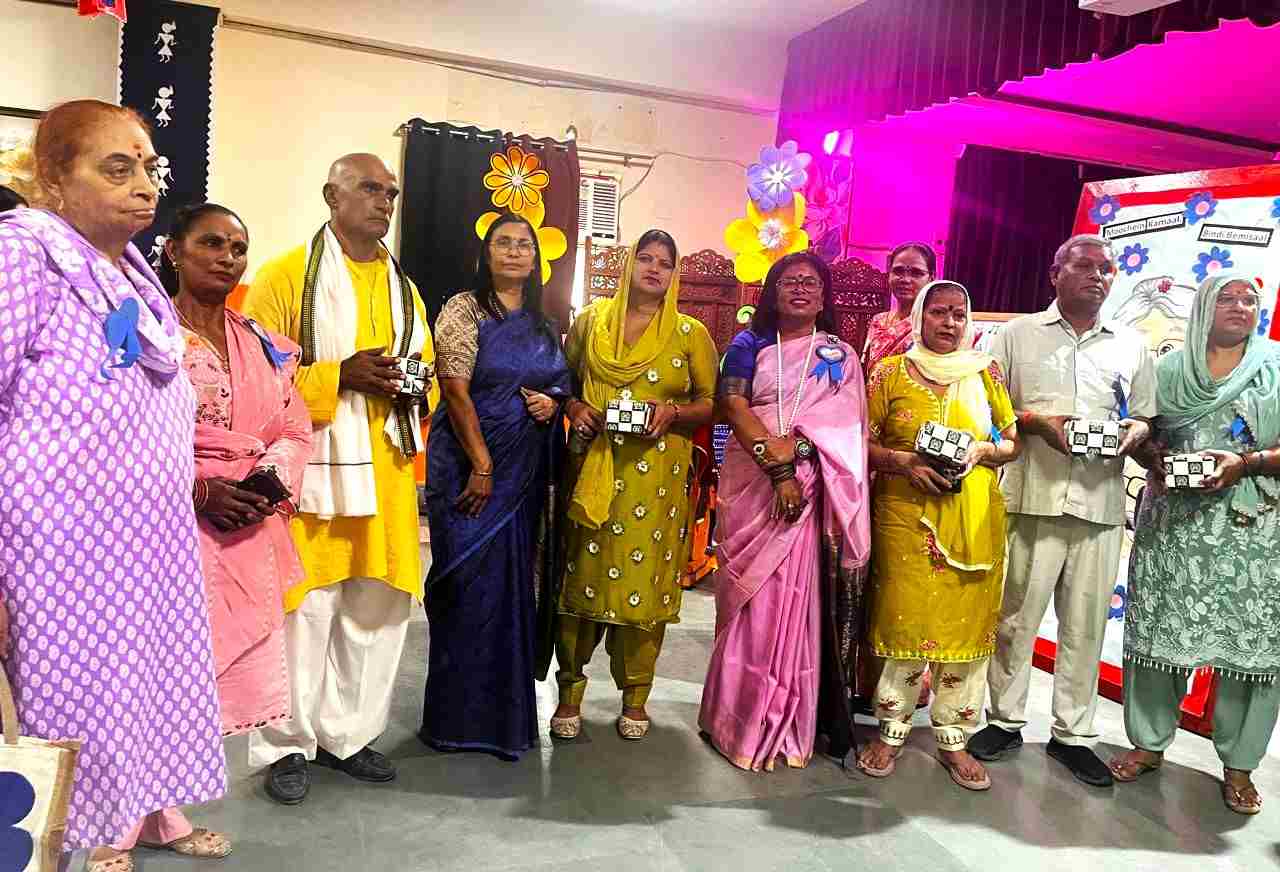 Grandparents Day celebrated with great enthusiasm at Delhi World Public School, children gave wonderful performances.